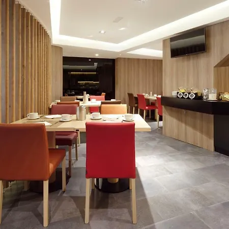 Hotel Parma 2*